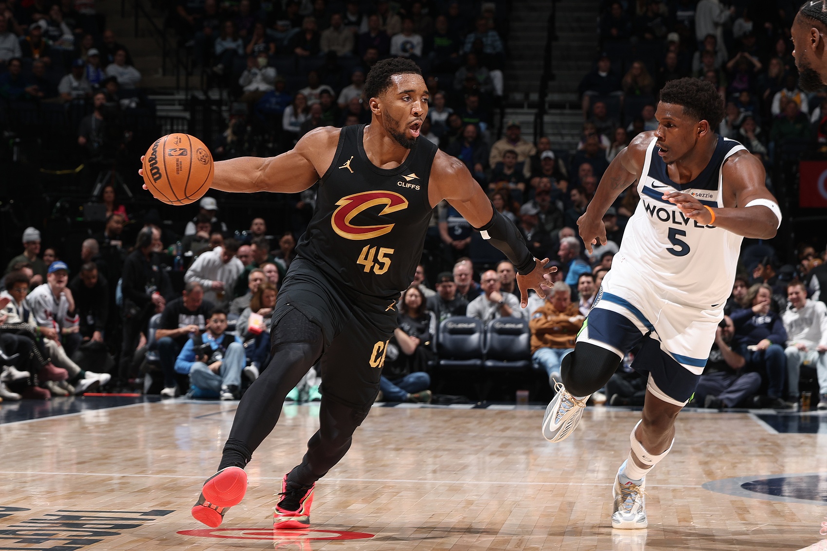 电竞比分-NBA彩经：活塞击沉快船 马刺力克绿军 骑士擒下森林狼