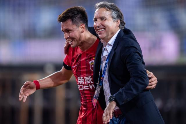 score电竞-哈维尔被喊下课却获海港内部力挺：我们很有凝聚力